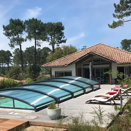 Les Chenes Lieges Grande Avec Piscine מולייטס-אה-מא